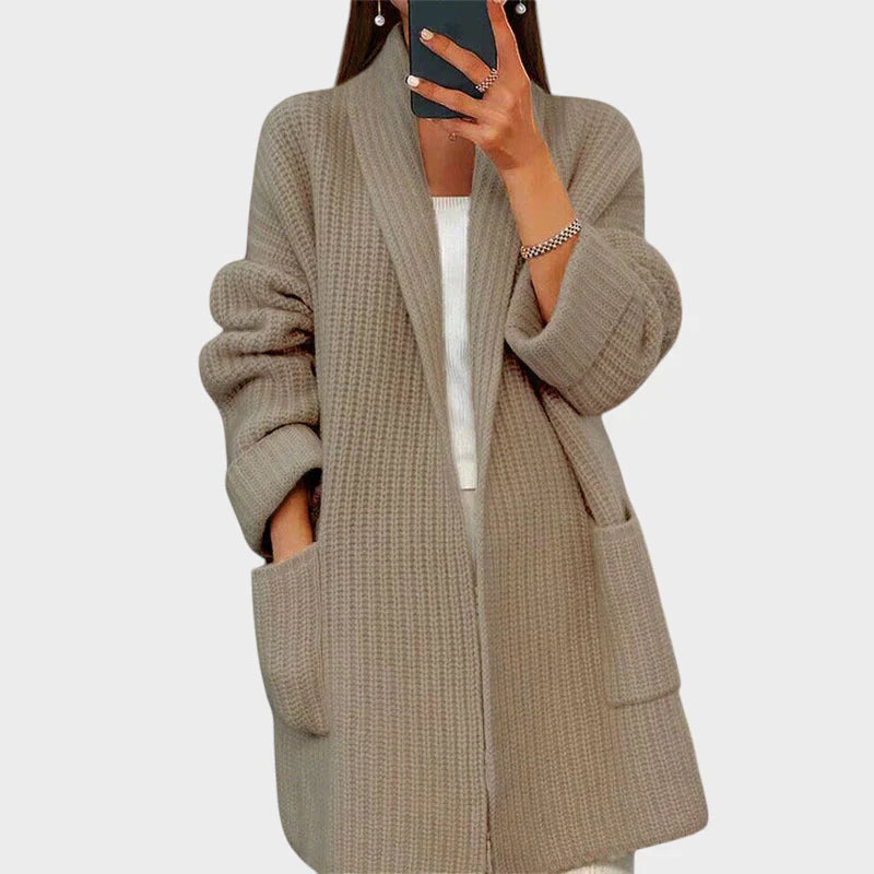 Taja - Pletena volnena jopica z žepi