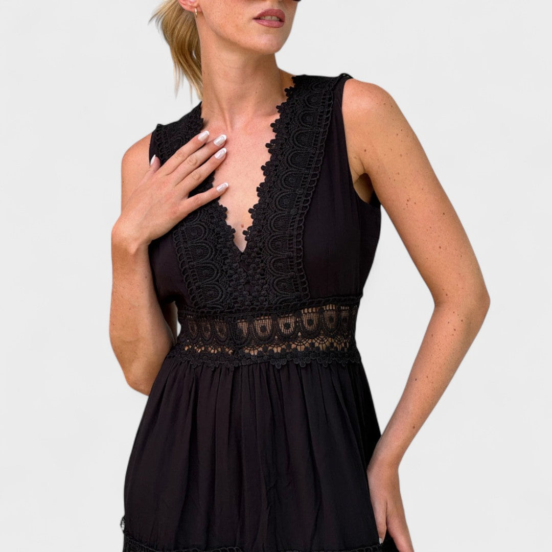 Elena - Elegantna Haljina od Čipke s V-Izrezom