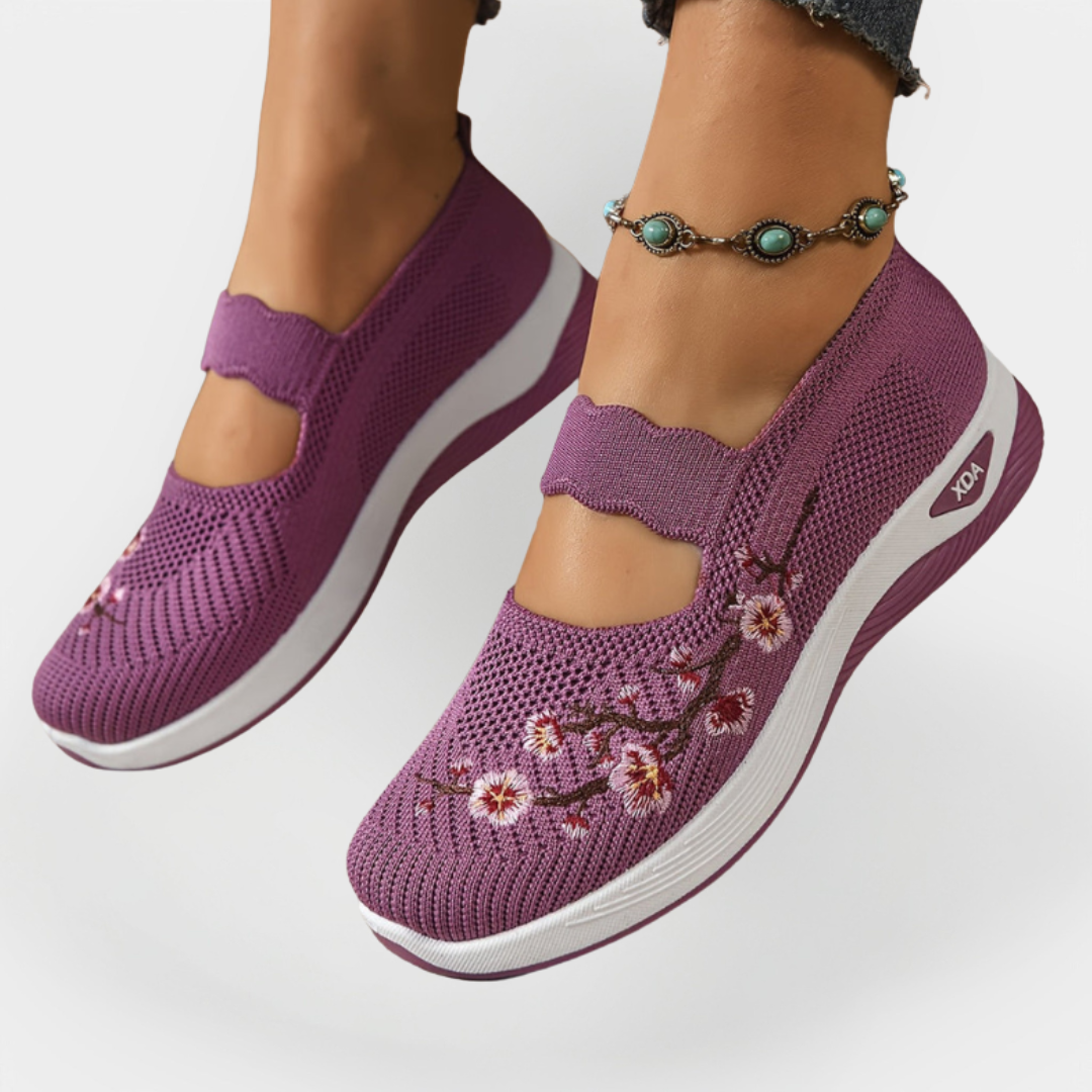 Ortopedski čevlji s vezenjem cvetja