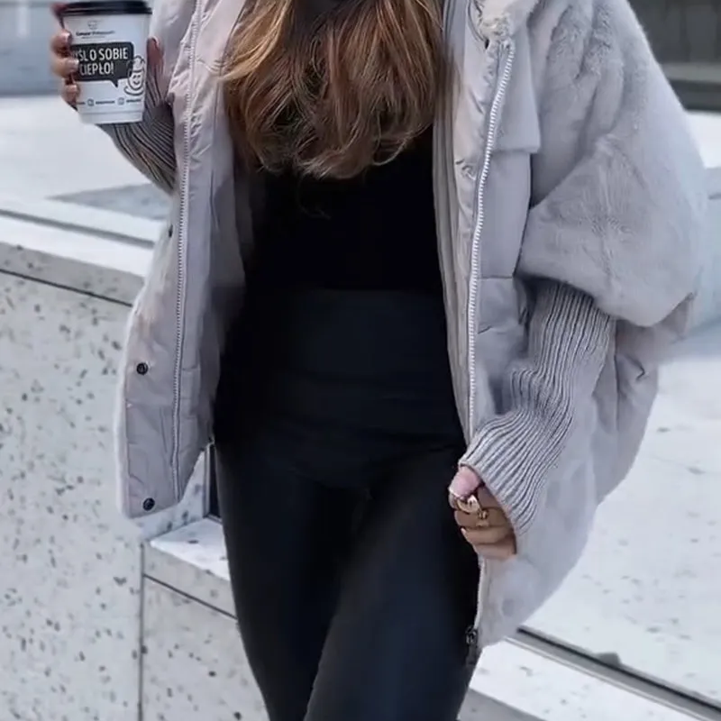 Ava - Elegantni Puhasti Plašč