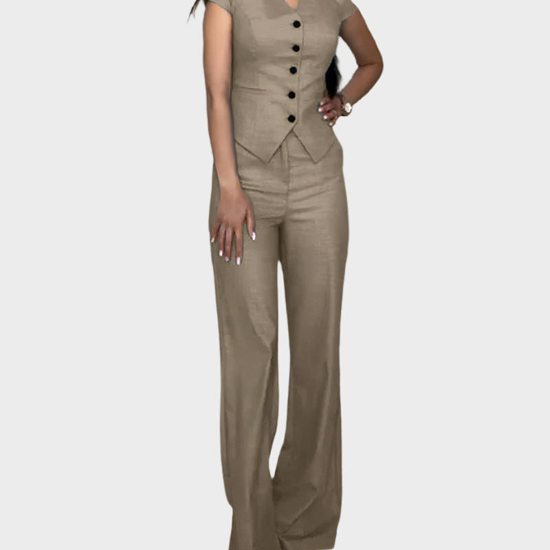 Komplet z V-izrezom in hlačami