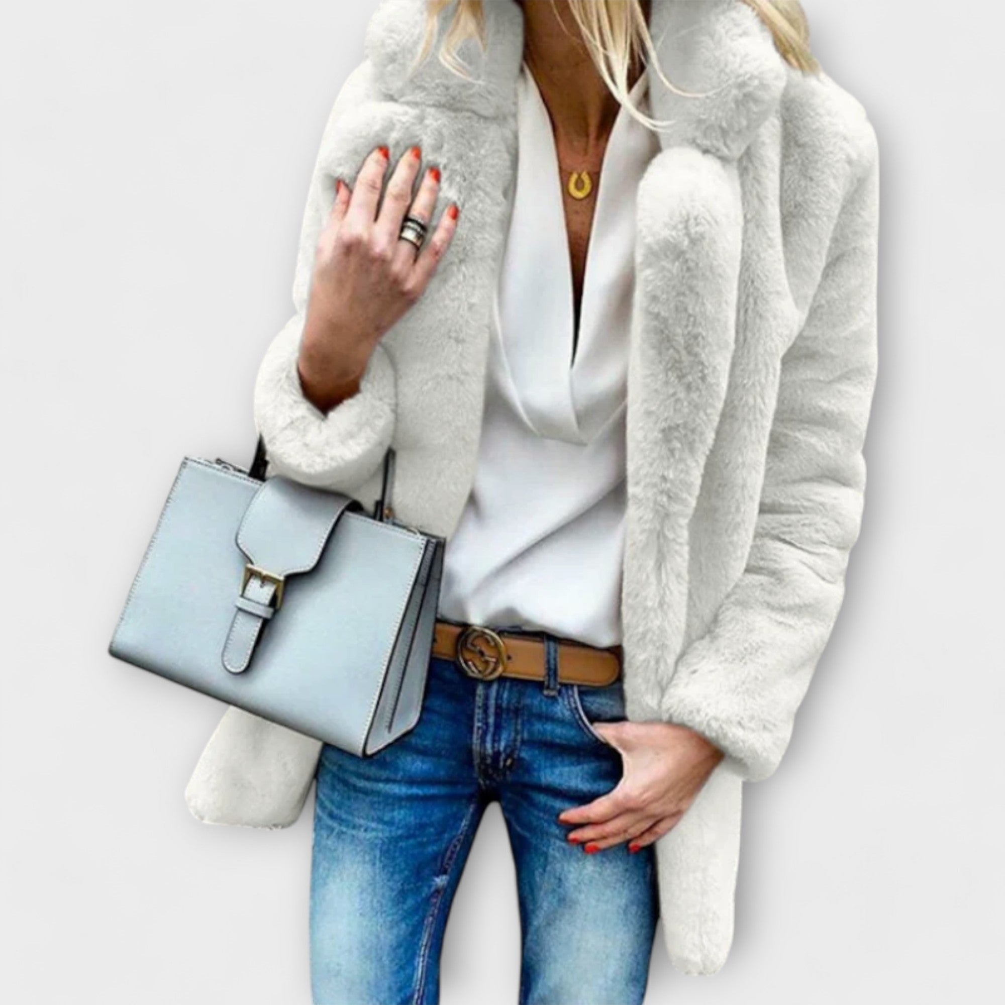 Lūna – Elegantna in Čista Zimska Jakna