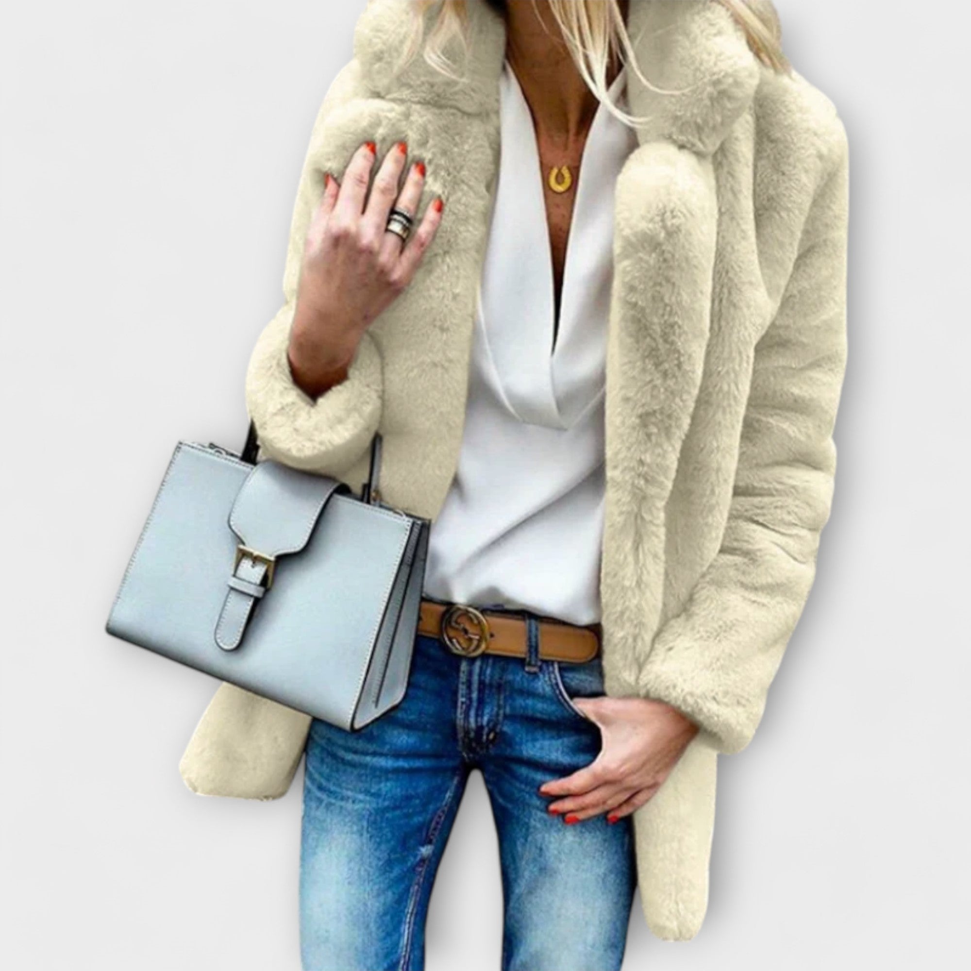 Lūna – Elegantna in Čista Zimska Jakna