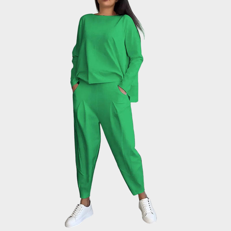 Set Majice in Hlačk z Elegantnim Slogom